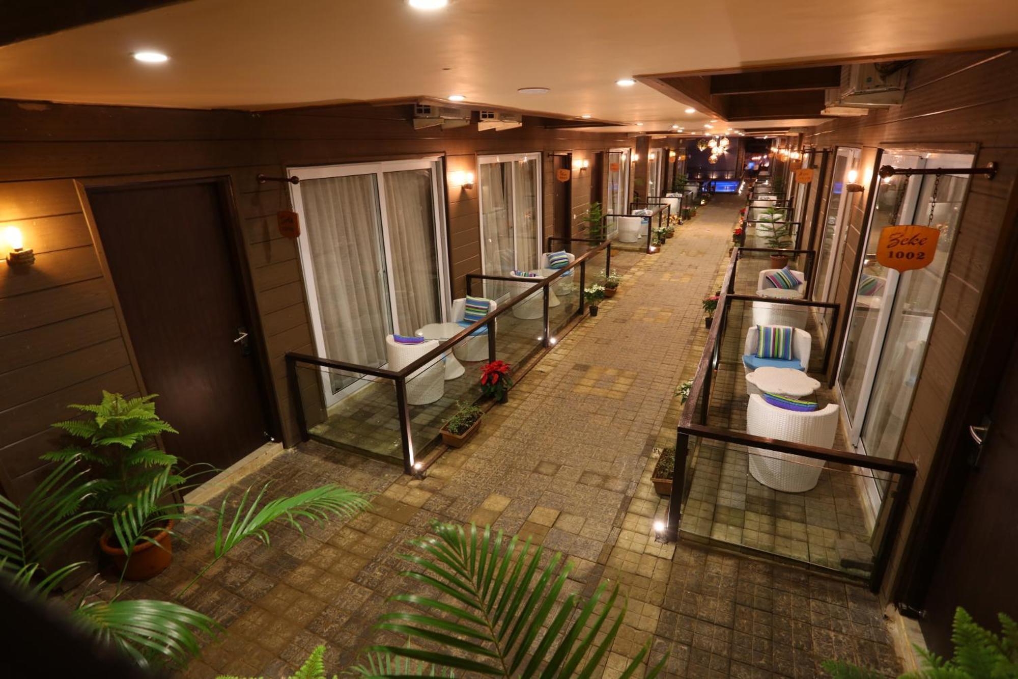 Sinon Baga Retreat Hotel Exterior photo
